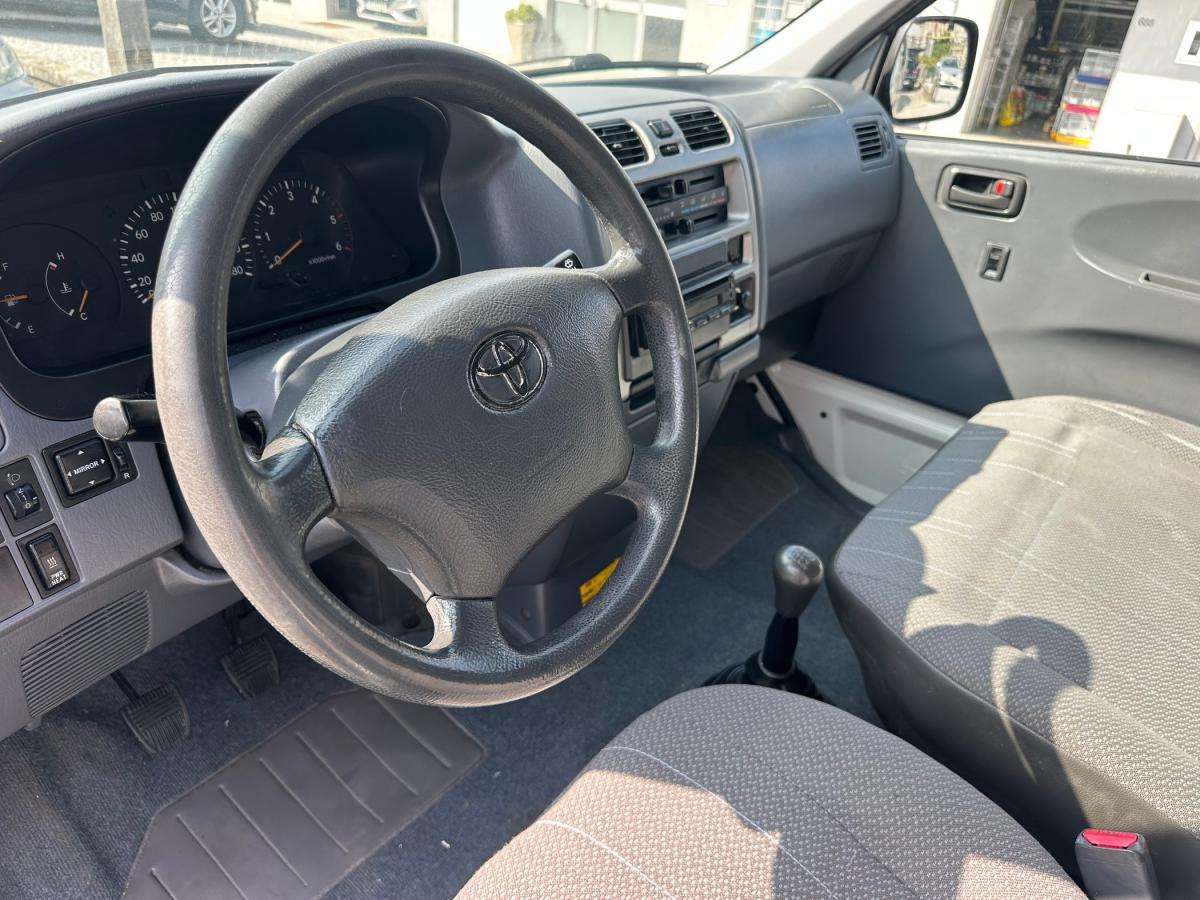 toyota-hiace-2007-diesel-2494cc