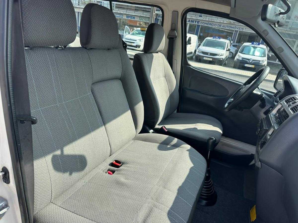 toyota-hiace-2007-diesel-2494cc