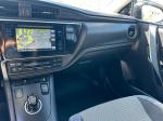 toyota-auris-2017-hibrido-a-gasolina-1798cc