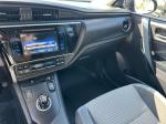 toyota-auris-2017-hibrido-a-gasolina-1798cc