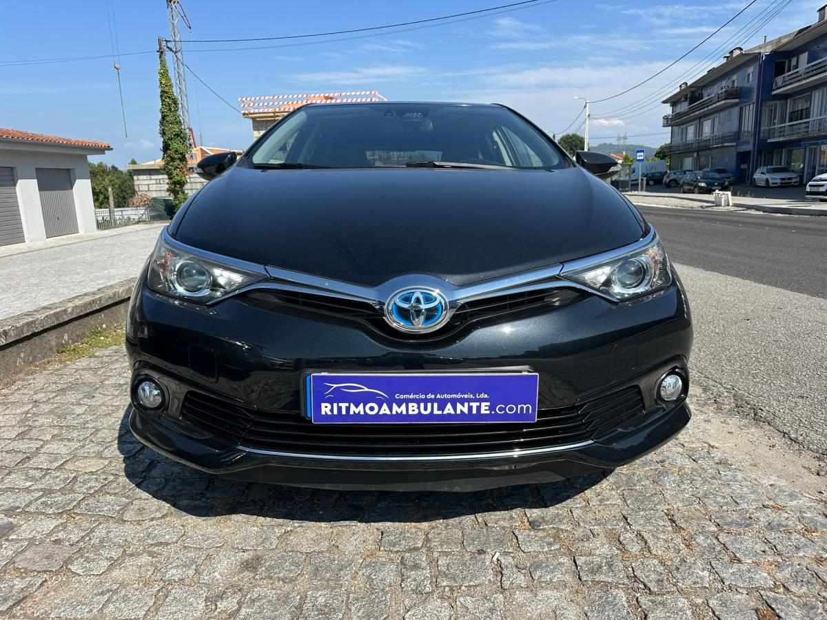 toyota-auris-2017-hibrido-a-gasolina-1798cc