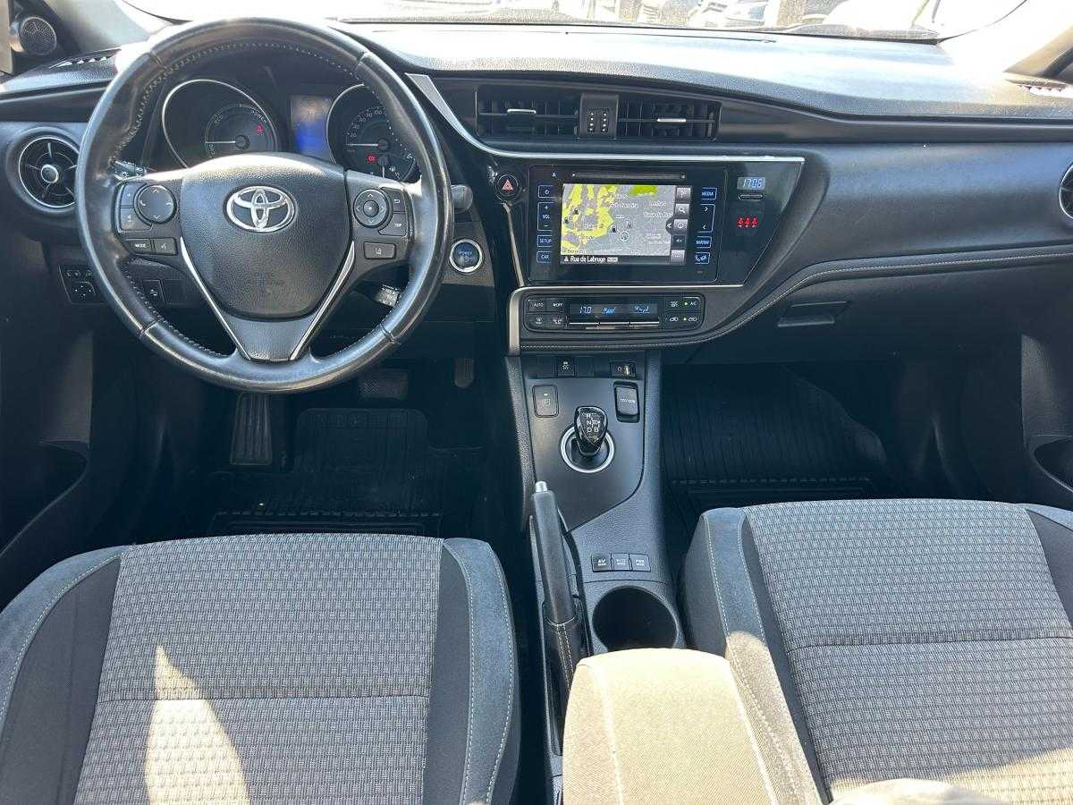 toyota-auris-2017-hibrido-a-gasolina-1798cc