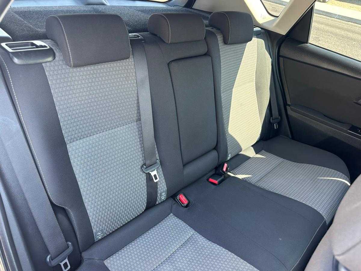 toyota-auris-2017-hibrido-a-gasolina-1798cc
