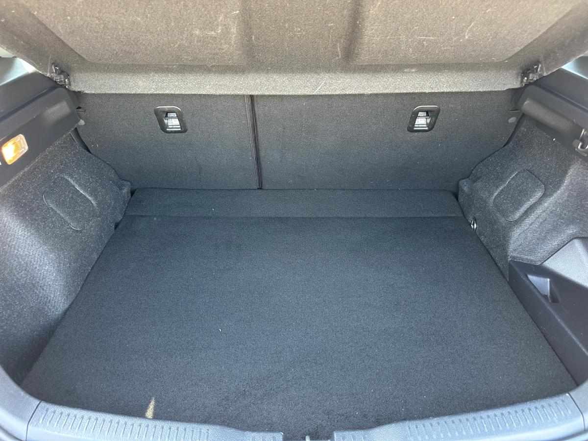 toyota-auris-2017-hibrido-a-gasolina-1798cc