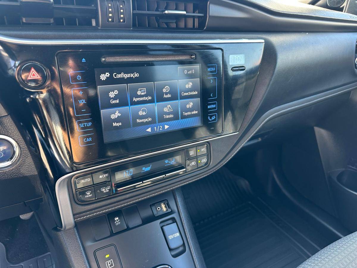 toyota-auris-2017-hibrido-a-gasolina-1798cc