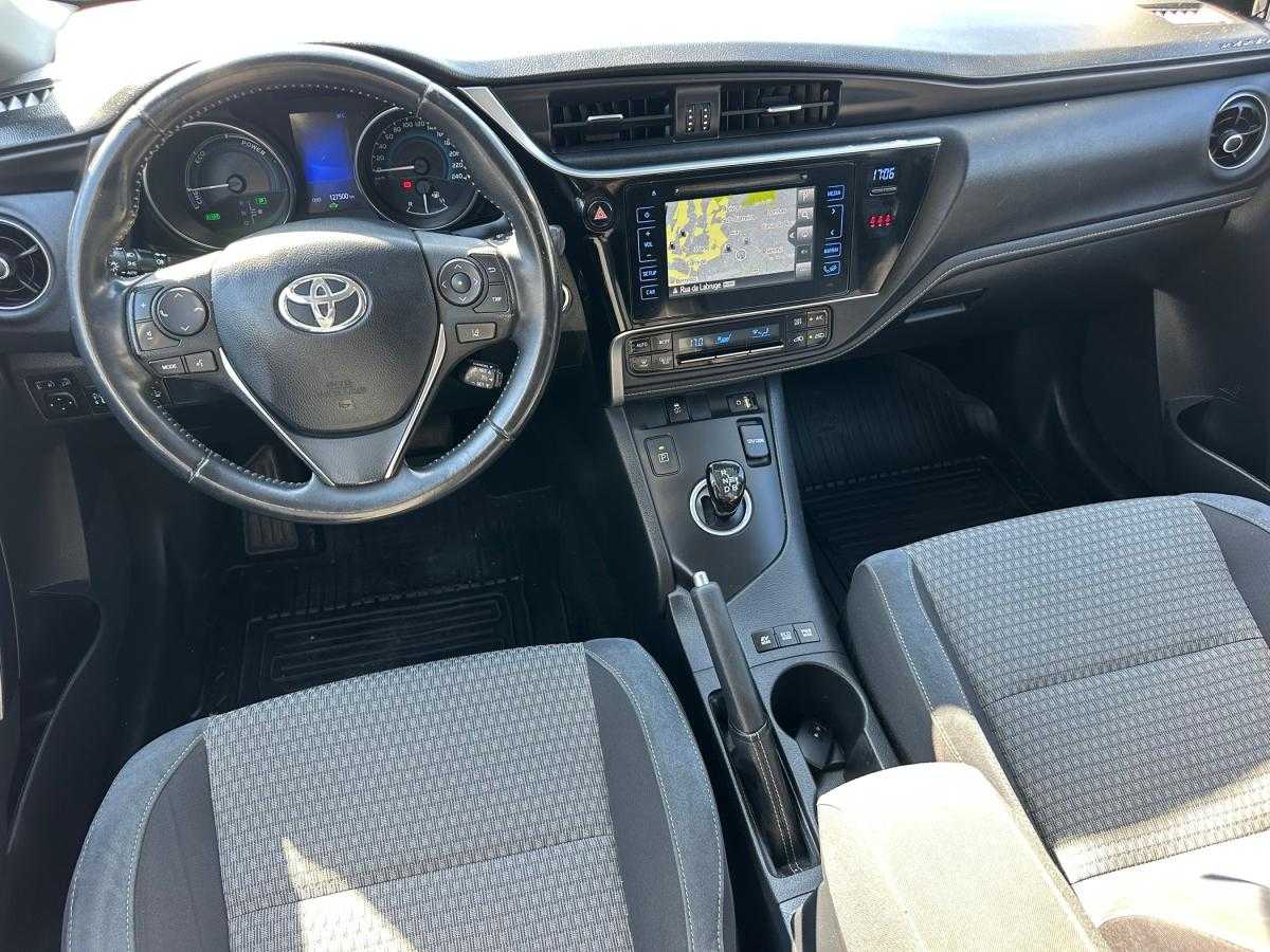 toyota-auris-2017-hibrido-a-gasolina-1798cc
