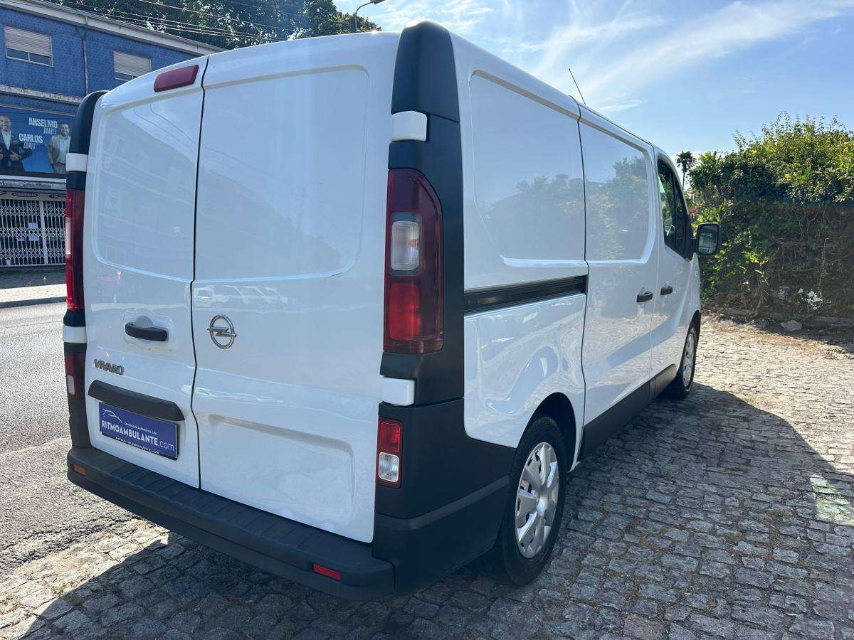 opel-vivaro-2019-diesel-1598cc
