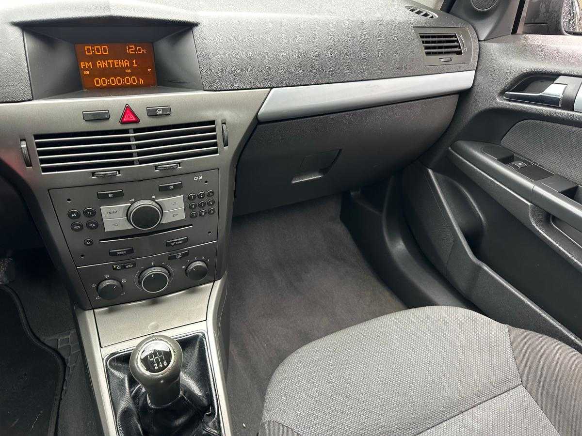 opel-astra-caravan-2006-diesel-1248cc