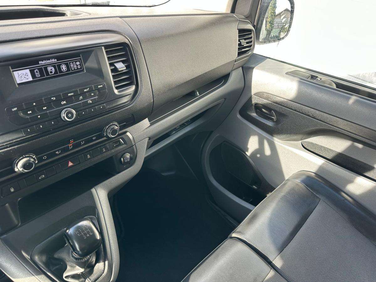 peugeot-expert-2018-diesel-1997cc