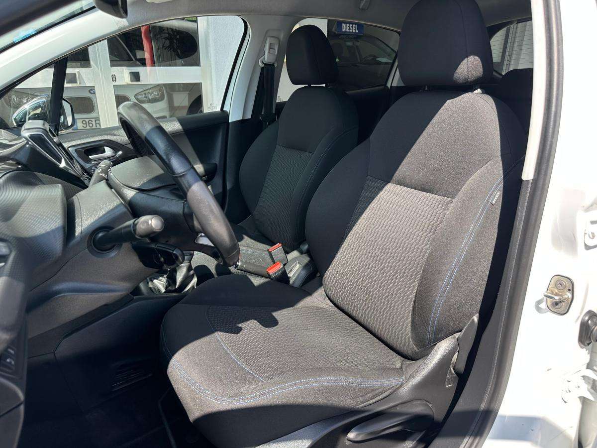peugeot-208-2017-diesel-1560cc