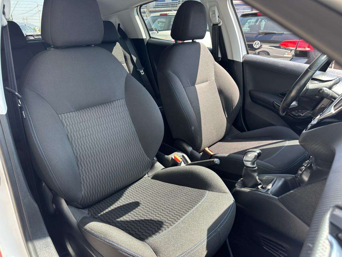 peugeot-208-2017-diesel-1560cc