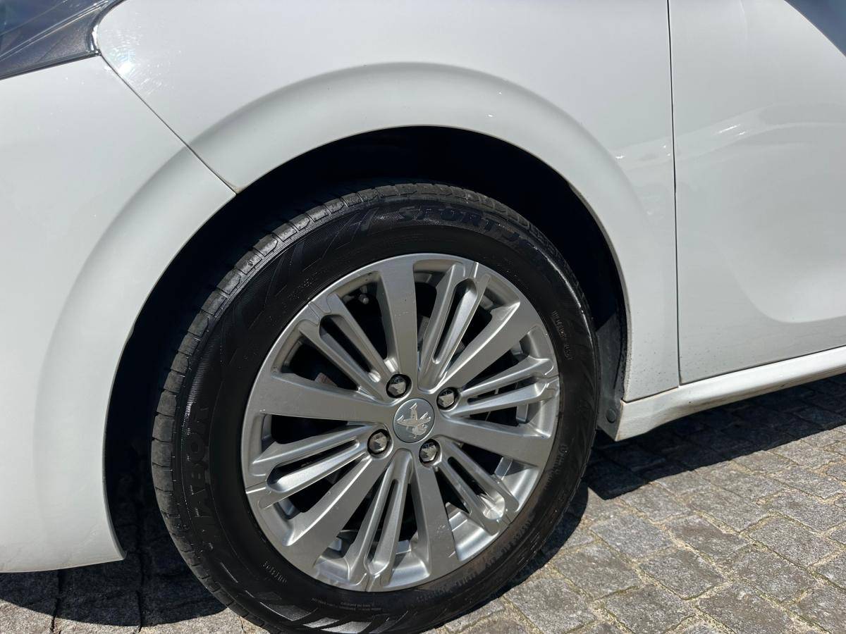 peugeot-208-2017-diesel-1560cc