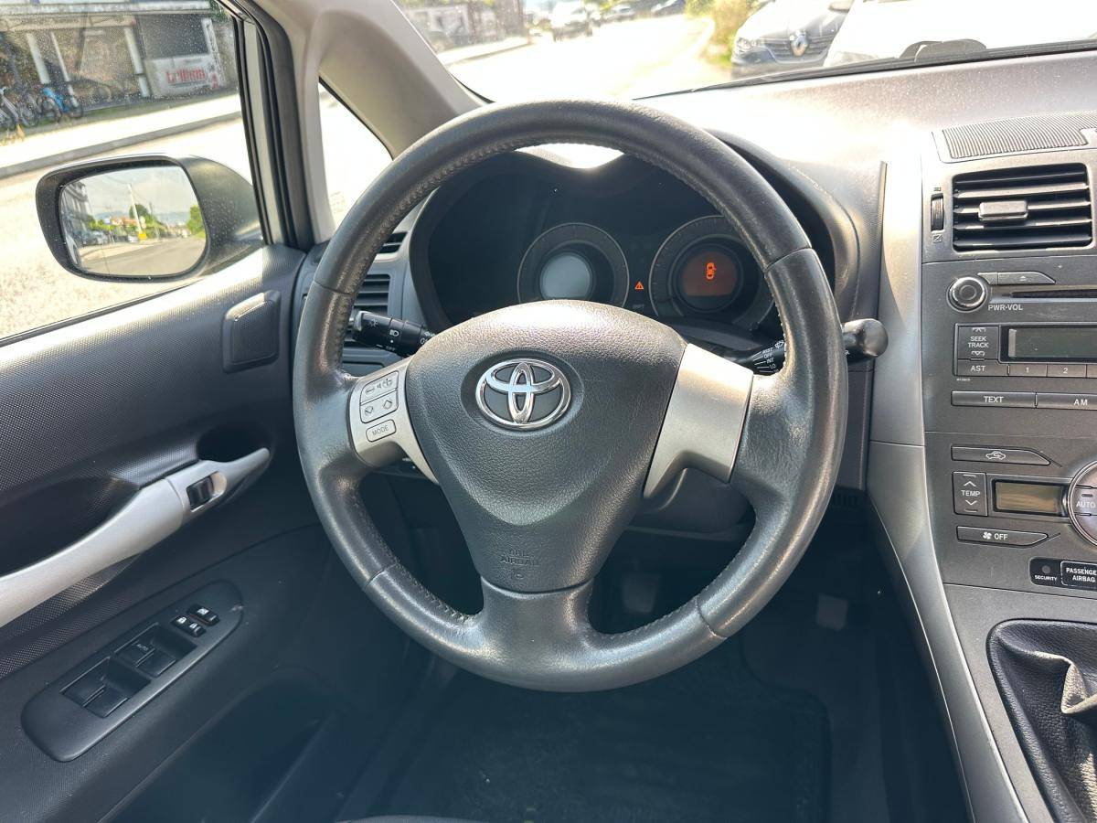 toyota-auris-2008-diesel-1364cc