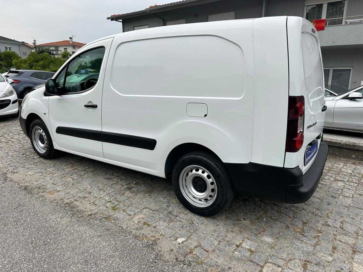 peugeot-partner-2018-diesel-1560cc
