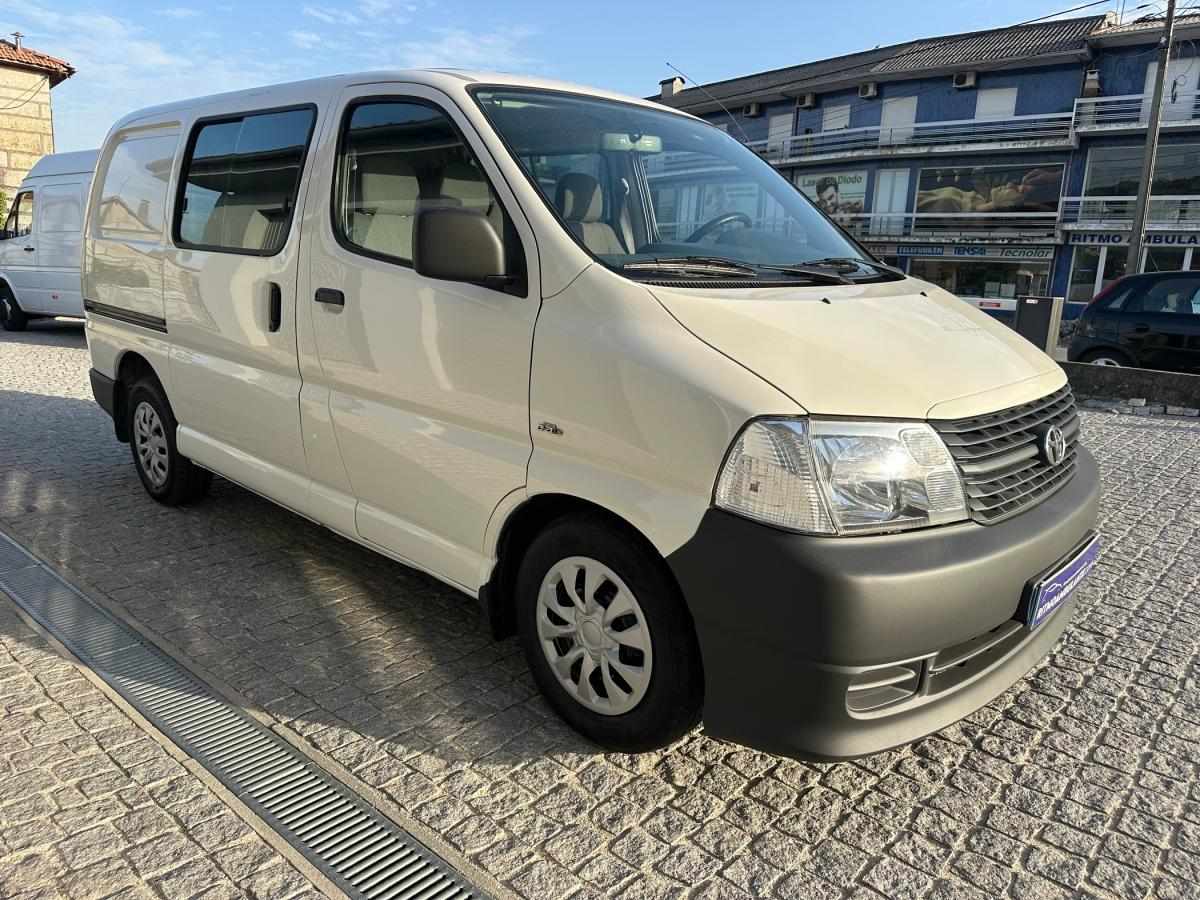 toyota-hiace-2008-diesel-2494cc