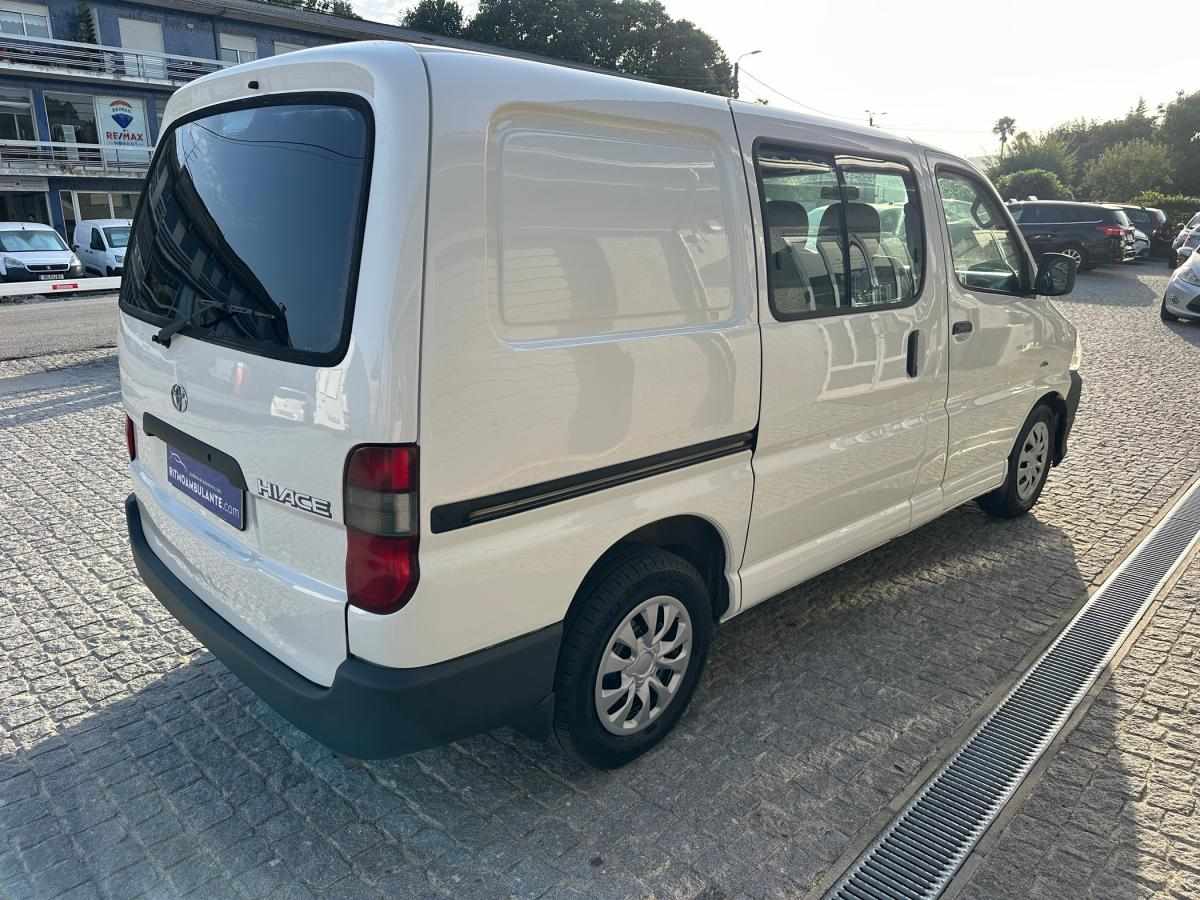toyota-hiace-2008-diesel-2494cc