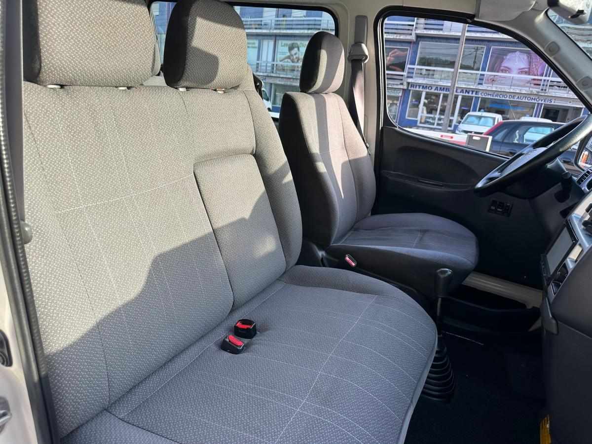 toyota-hiace-2008-diesel-2494cc