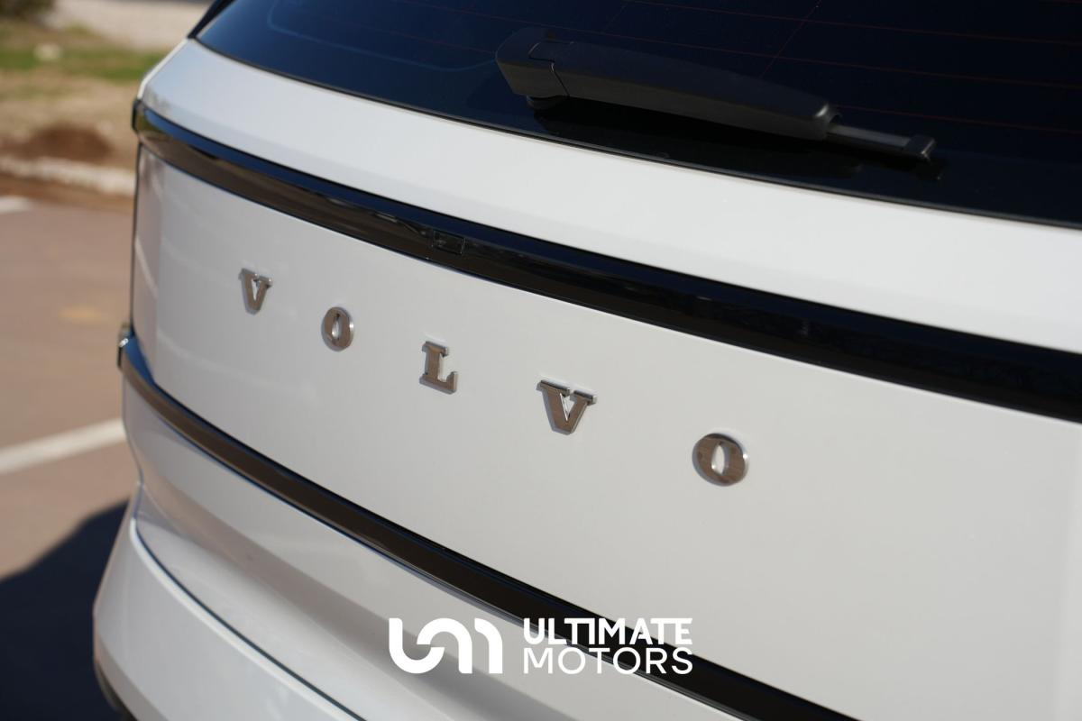 volvo-ex30-2024-eletrico-500cc