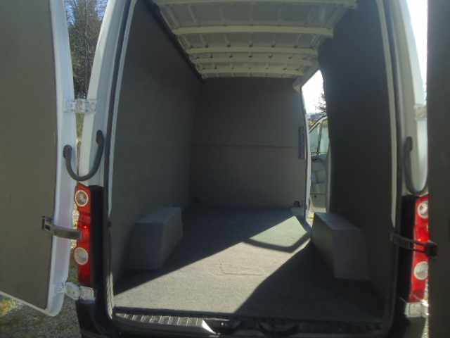 volkswagen-crafter-2013-diesel-2000cc