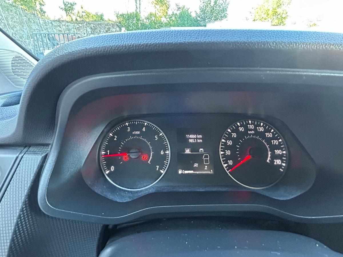 renault-trafic-2-0-110cv-2023-diesel-1997cc