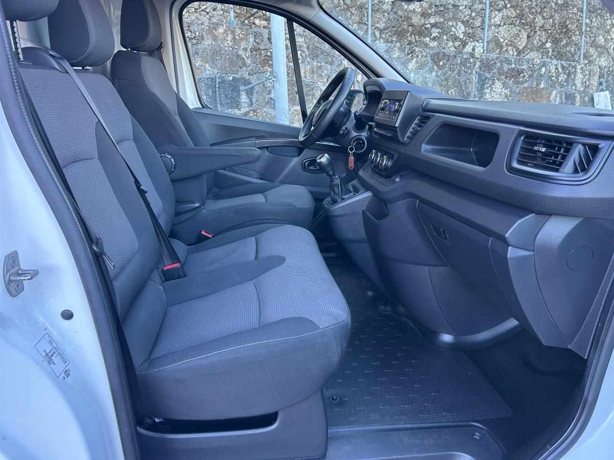 renault-trafic-2-0-110cv-2023-diesel-1997cc