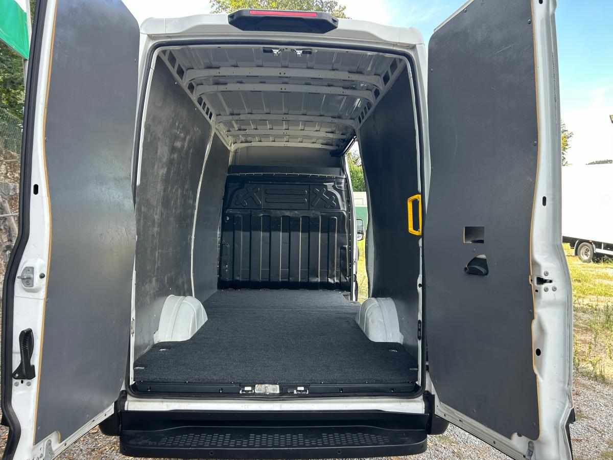 iveco-daily-2-3-156cv-2023-diesel-2287cc