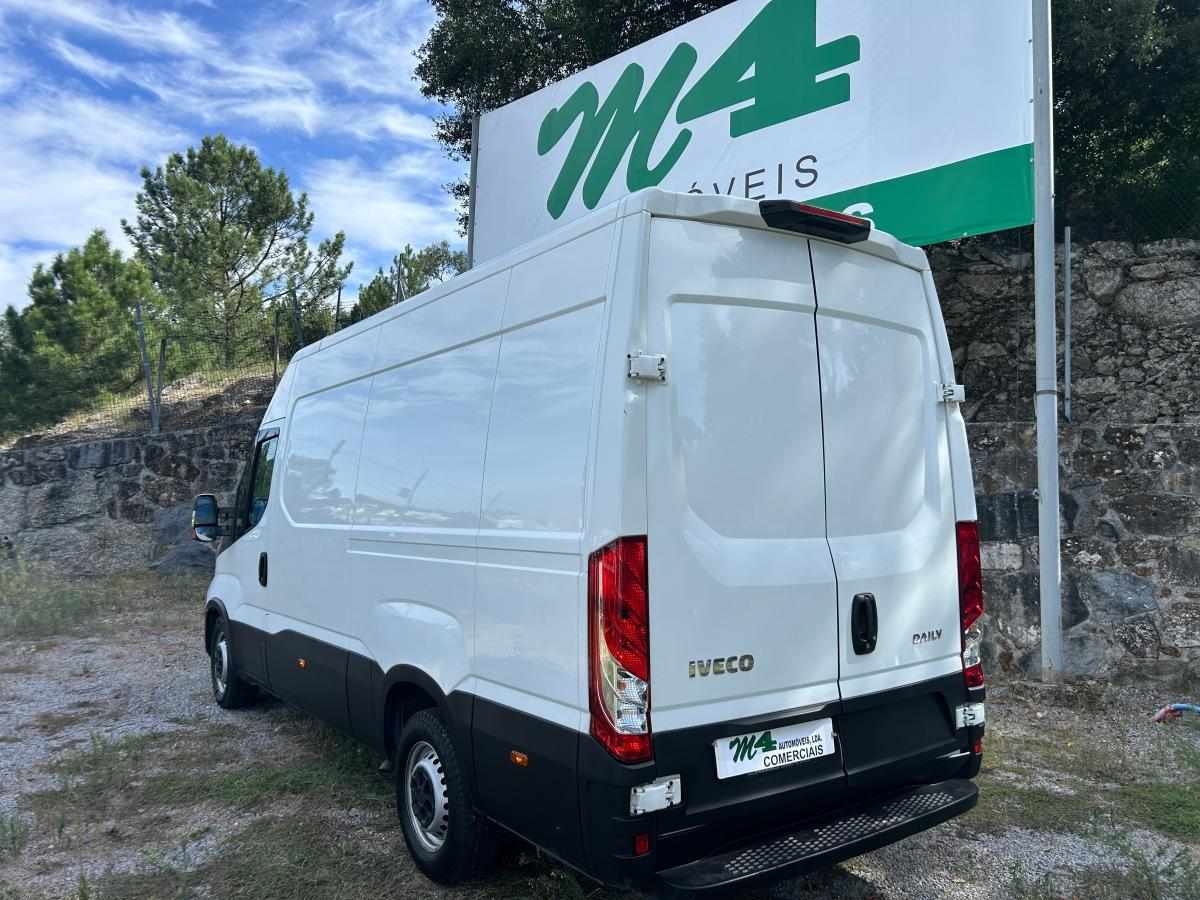 iveco-daily-2-3-156cv-2023-diesel-2287cc