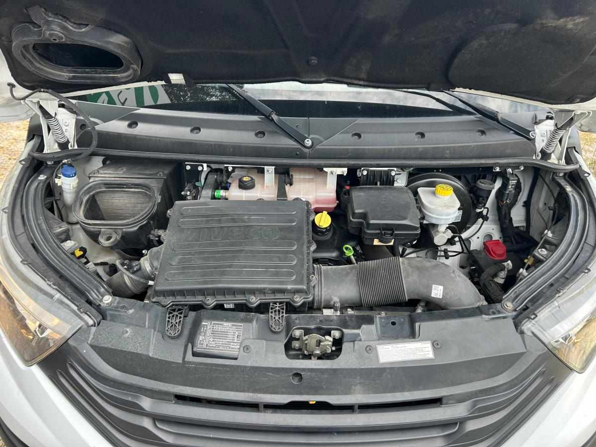iveco-daily-2-3-156cv-2023-diesel-2287cc