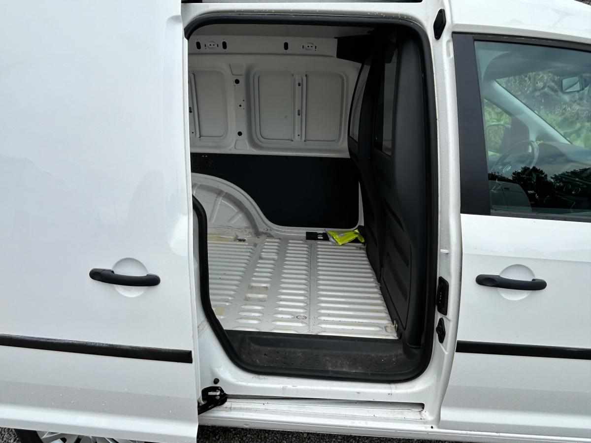 volkswagen-caddy-2-0-75cv-2017-diesel-1968cc