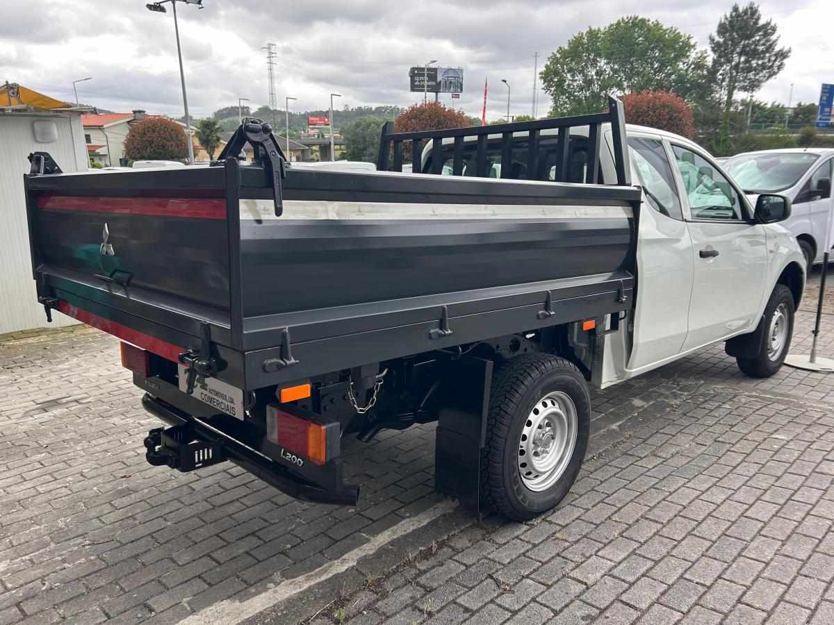 mitsubishi-l200-2-4-di-d-awd-2019-diesel-2442cc