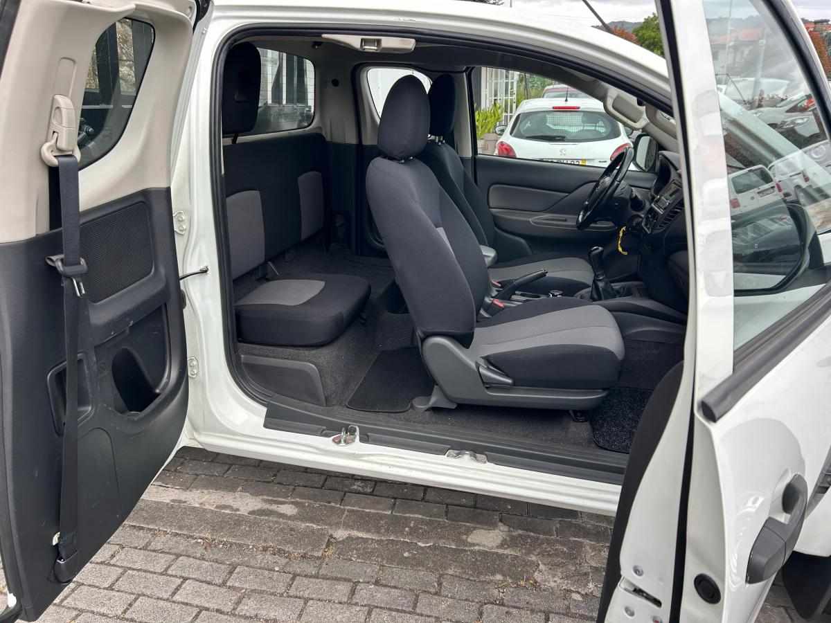 mitsubishi-l200-2-4-di-d-awd-2019-diesel-2442cc