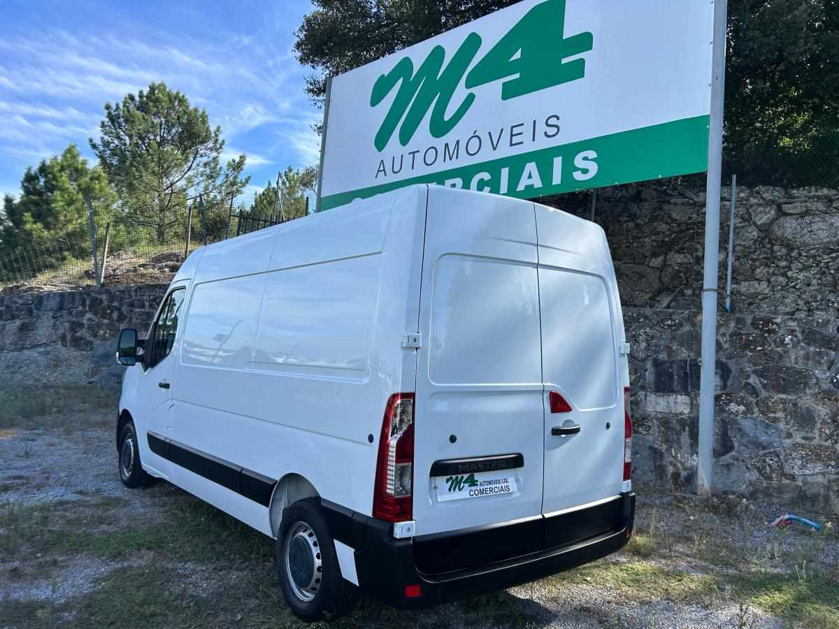 renault-master-2-3-136cv-2022-diesel-2299cc