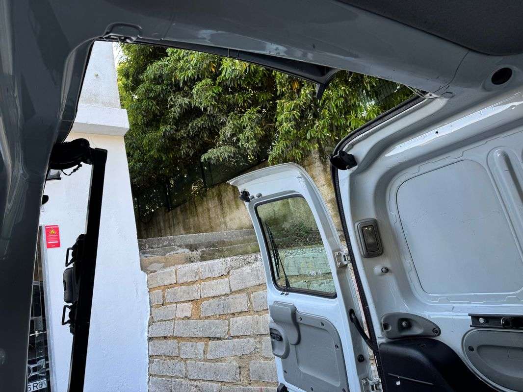 renault-kangoo-2004-diesel-1480cc