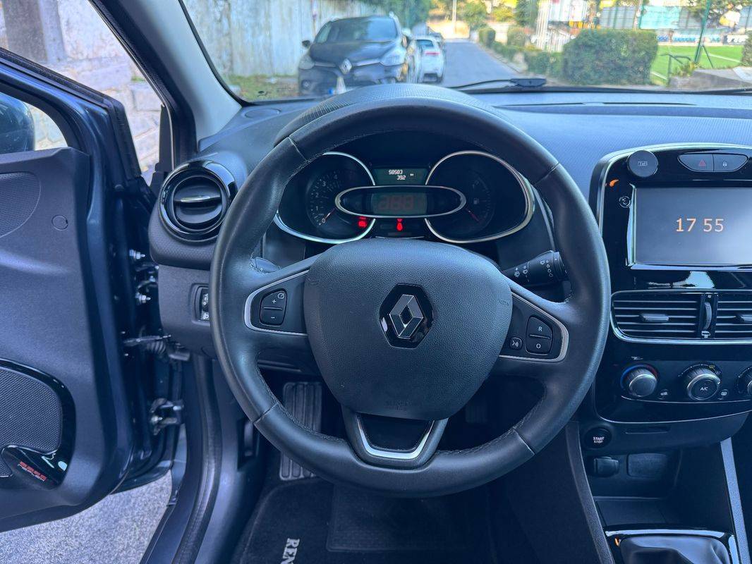 renault-clio-sport-tourer-2018-diesel-1461cc
