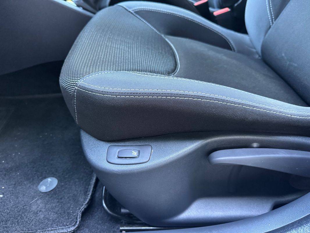 renault-clio-sport-tourer-2018-diesel-1461cc