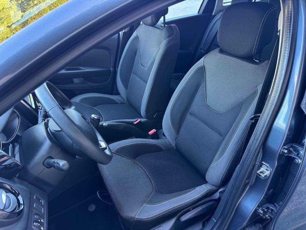 renault-clio-sport-tourer-2018-diesel-1461cc