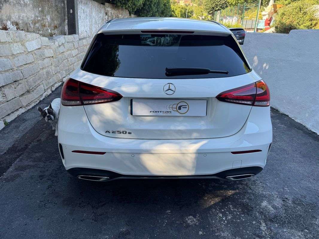 mercedes-benz-classe-a-2022-hibrido-a-gasolina-1332cc