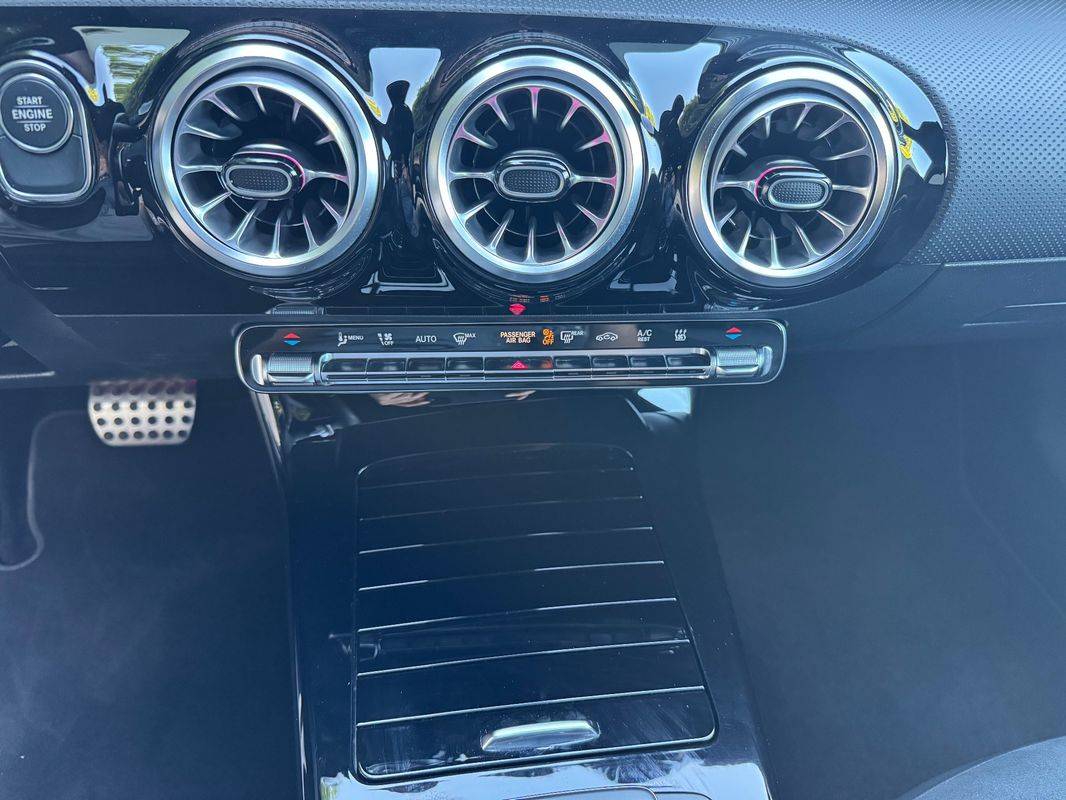 mercedes-benz-classe-a-2022-hibrido-a-gasolina-1332cc