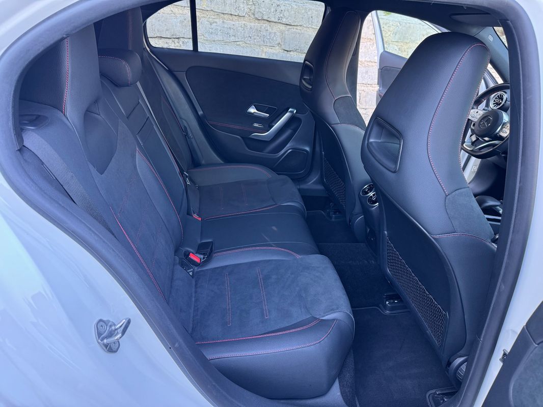 mercedes-benz-classe-a-2022-hibrido-a-gasolina-1332cc