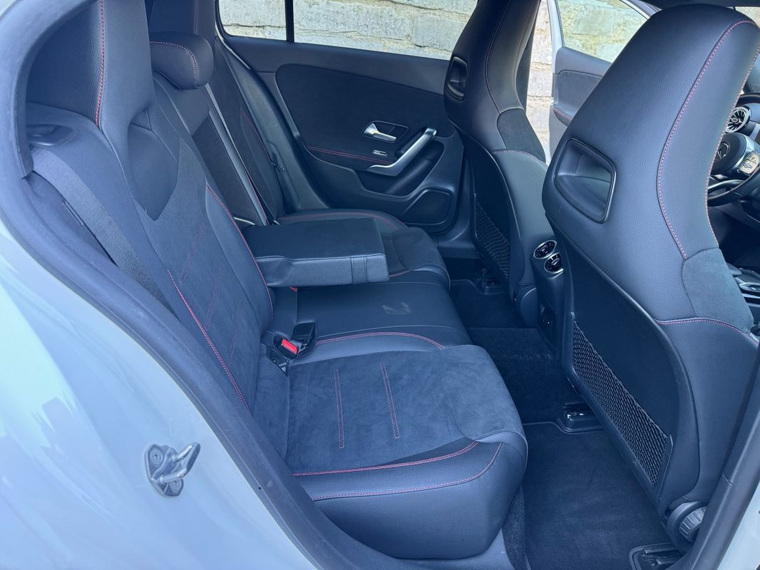 mercedes-benz-classe-a-2022-hibrido-a-gasolina-1332cc