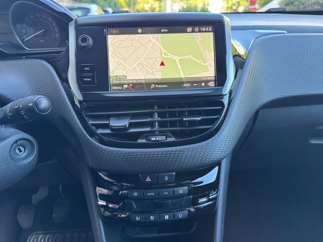 peugeot-2008-2019-diesel-1499cc
