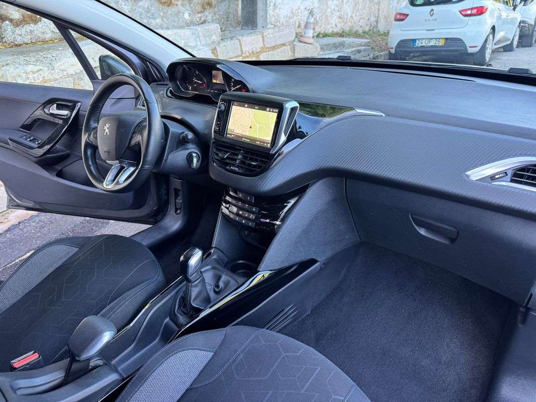 peugeot-2008-2019-diesel-1499cc