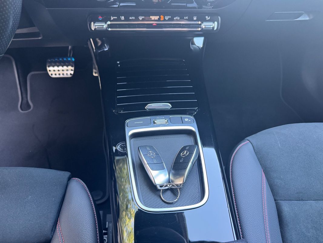 mercedes-benz-classe-a-2023-hibrido-a-gasolina-1332cc