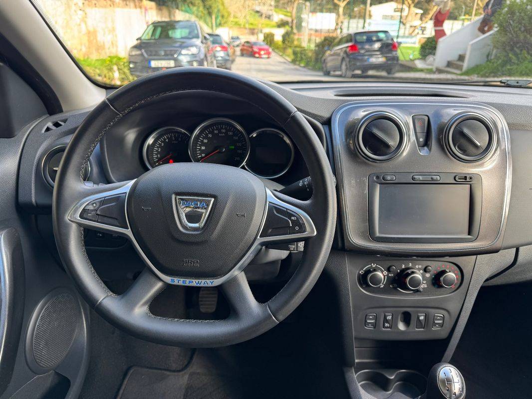 dacia-sandero-2017-diesel-1461cc