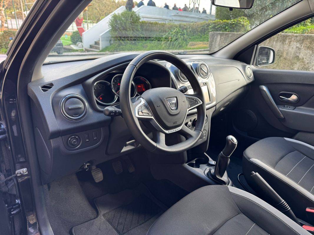 dacia-sandero-2017-diesel-1461cc