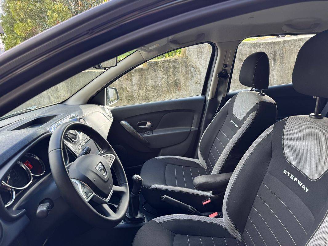 dacia-sandero-2017-diesel-1461cc