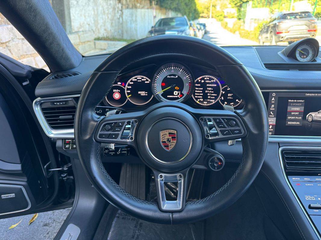 porsche-panamera-2019-hibrido-a-gasolina-3996cc