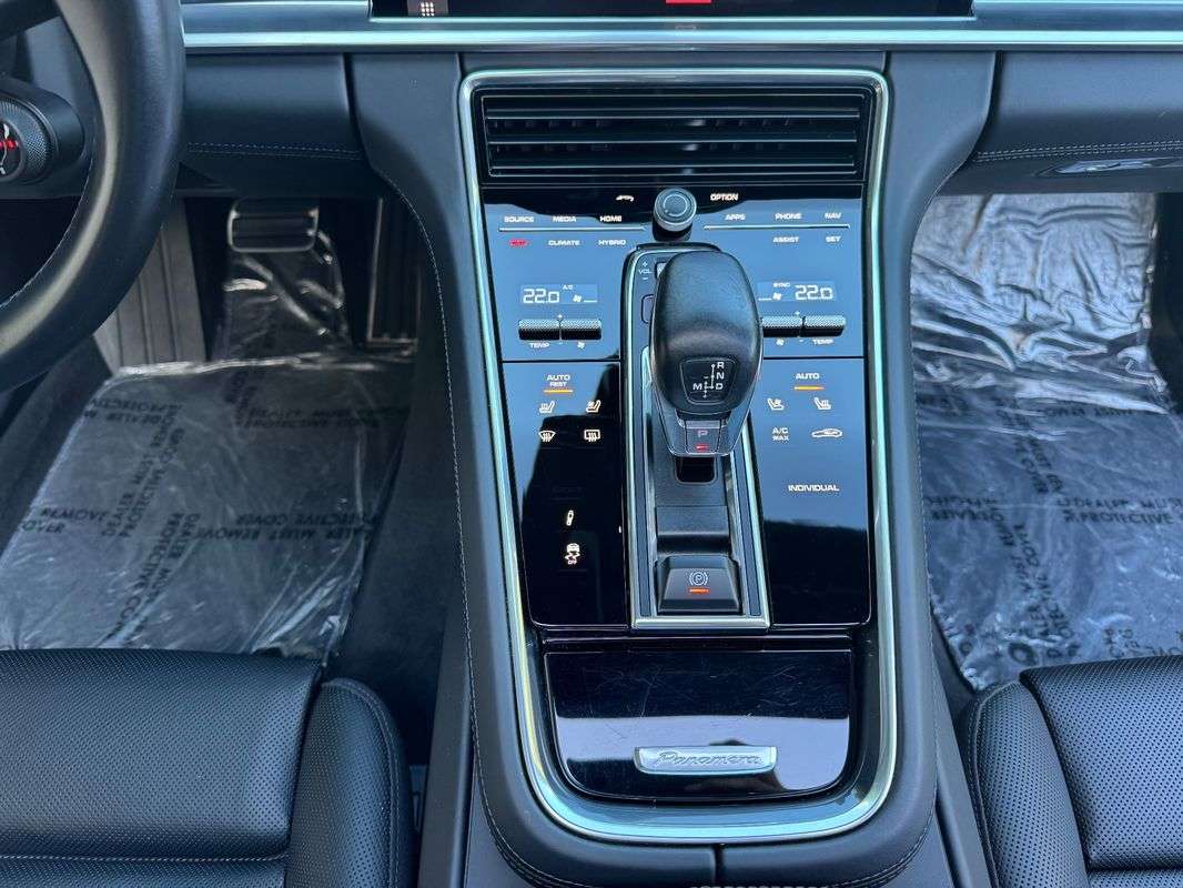 porsche-panamera-2019-hibrido-a-gasolina-3996cc