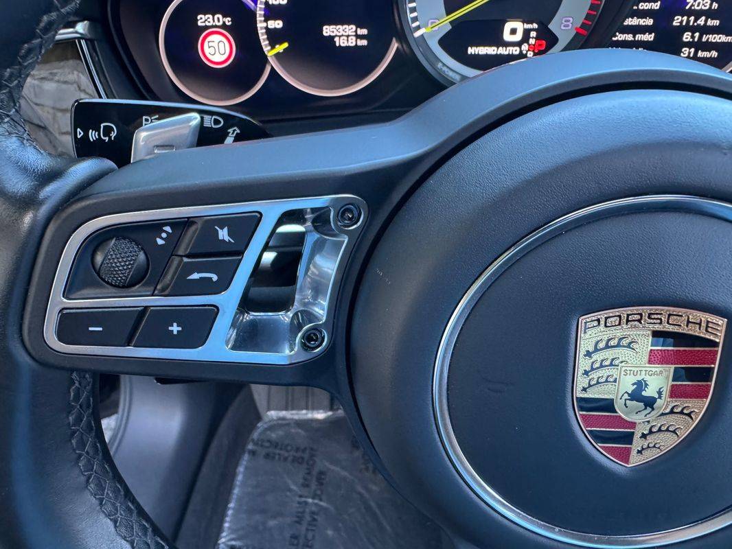 porsche-panamera-2019-hibrido-a-gasolina-3996cc