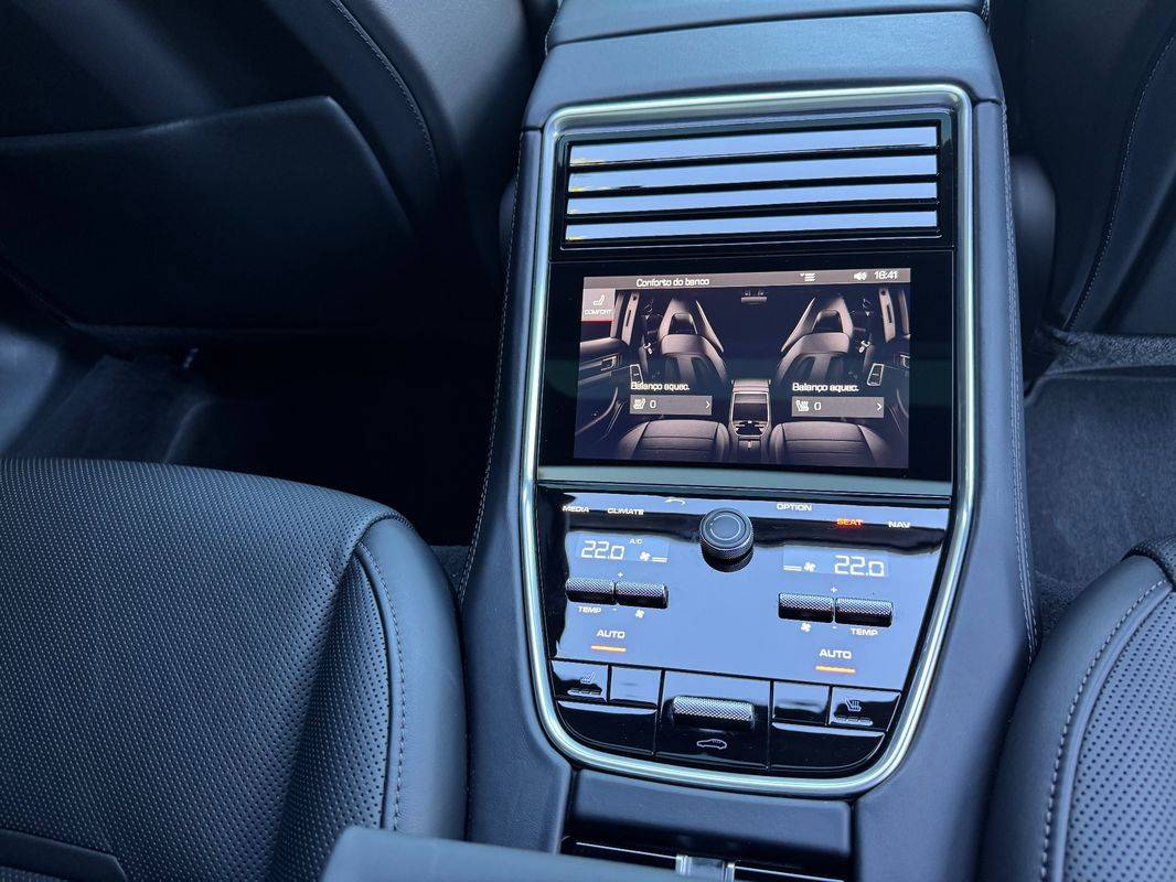 porsche-panamera-2019-hibrido-a-gasolina-3996cc